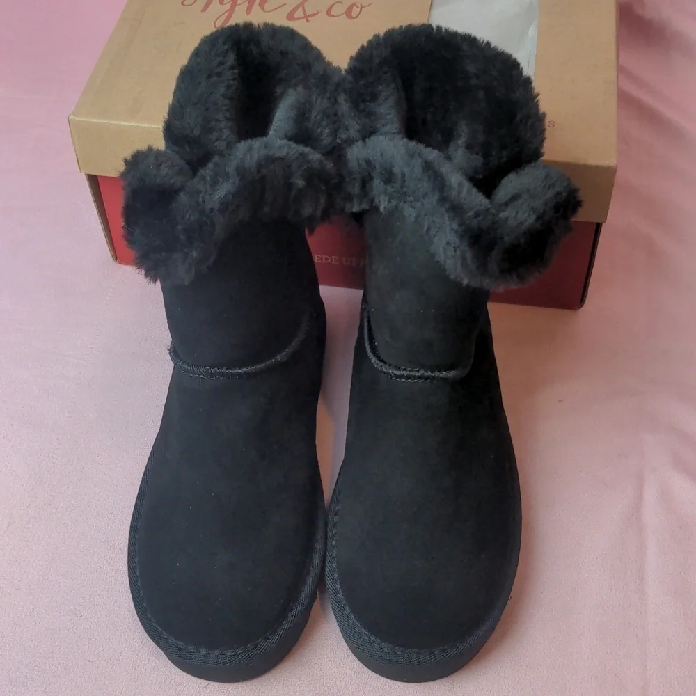 Style & Co Genuine Suede Uppers Black Tiny 2 Boots size 6